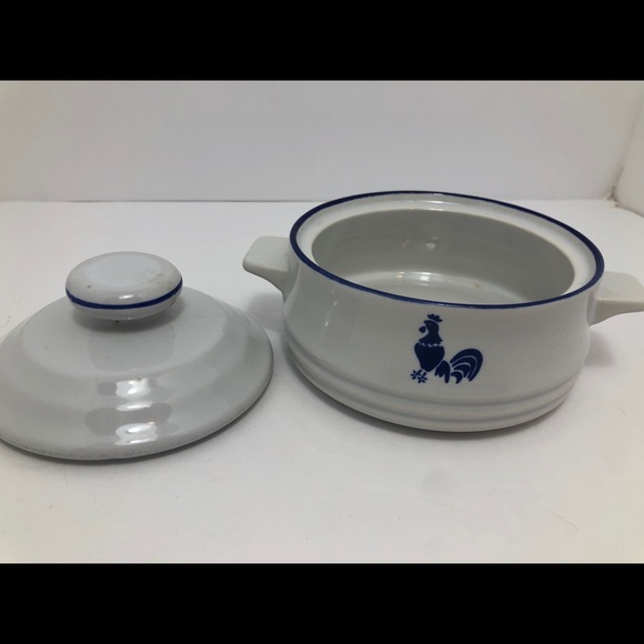 Country Blue IH Rooster 5” Casserole Dish w/Lid - Picture 2 of 8